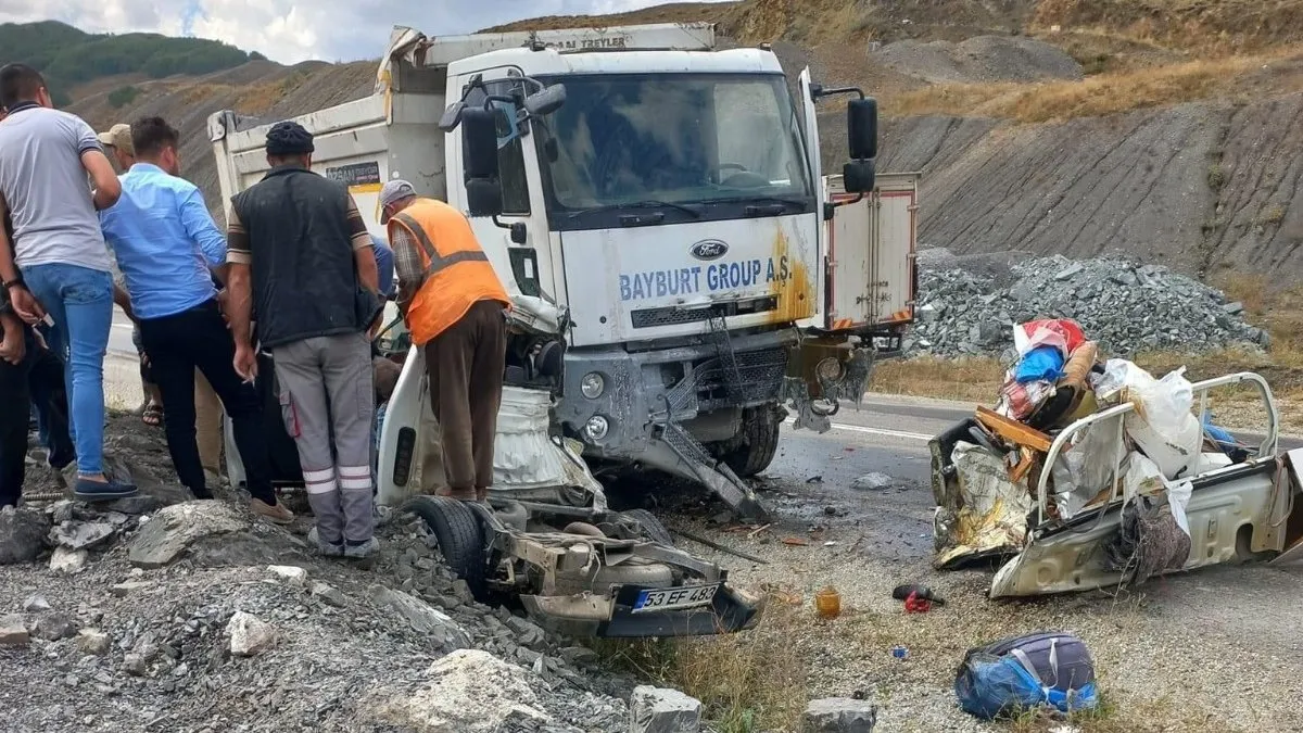 Erzurum’da feci kaza: 3 ölü, 2 yaralı