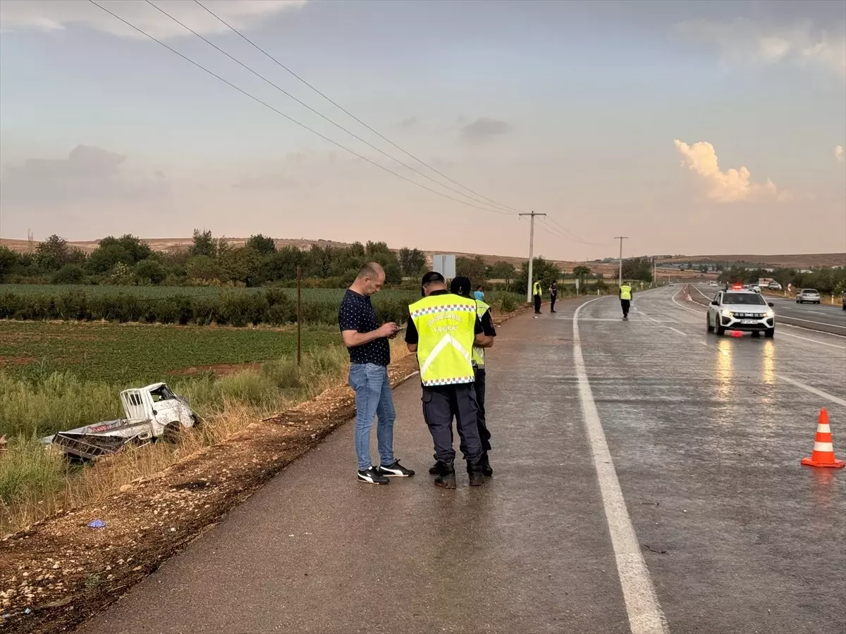 Gaziantep’te Tarım İşçilerini Taşıyan Pikap Devrildi