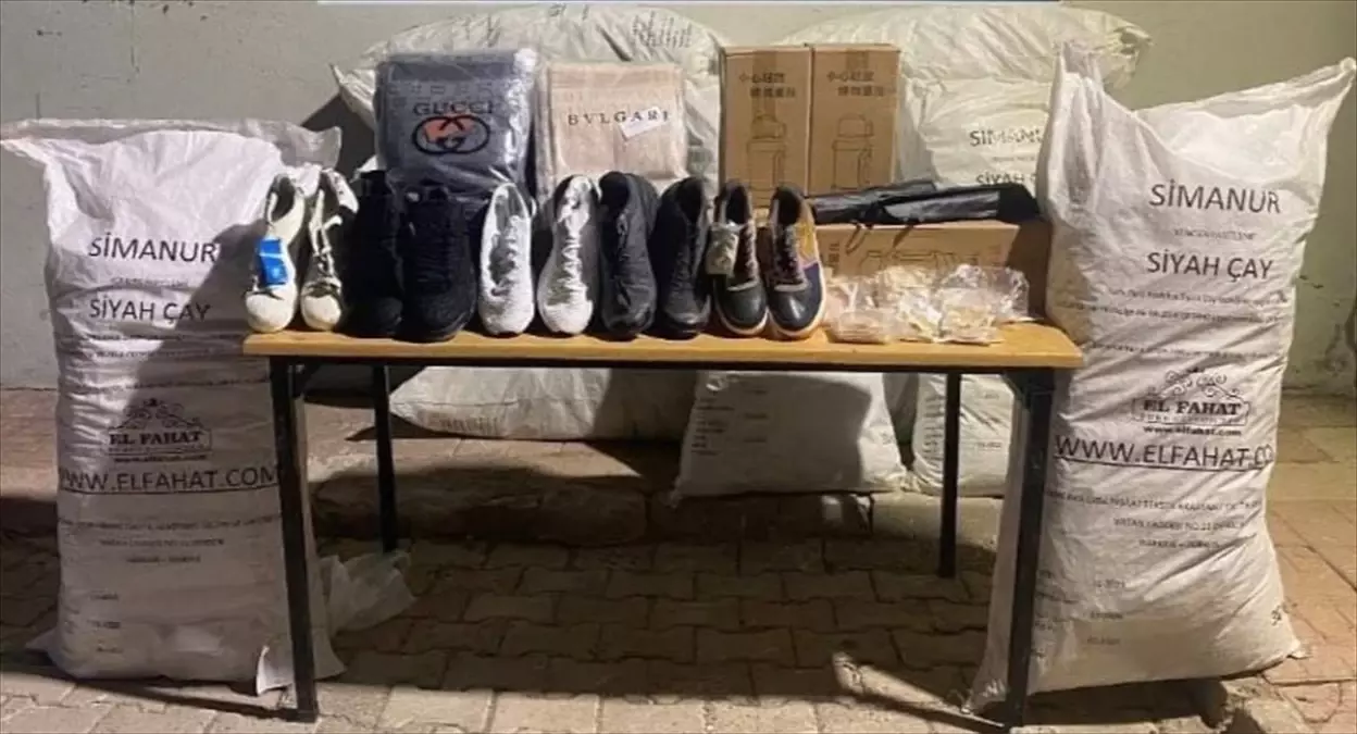 Hakkari’de Gümrük Kaçağı Eşya Operasyonu: 16 Bin Paket Sigara ve 14 Ton Çay Ele Geçirildi