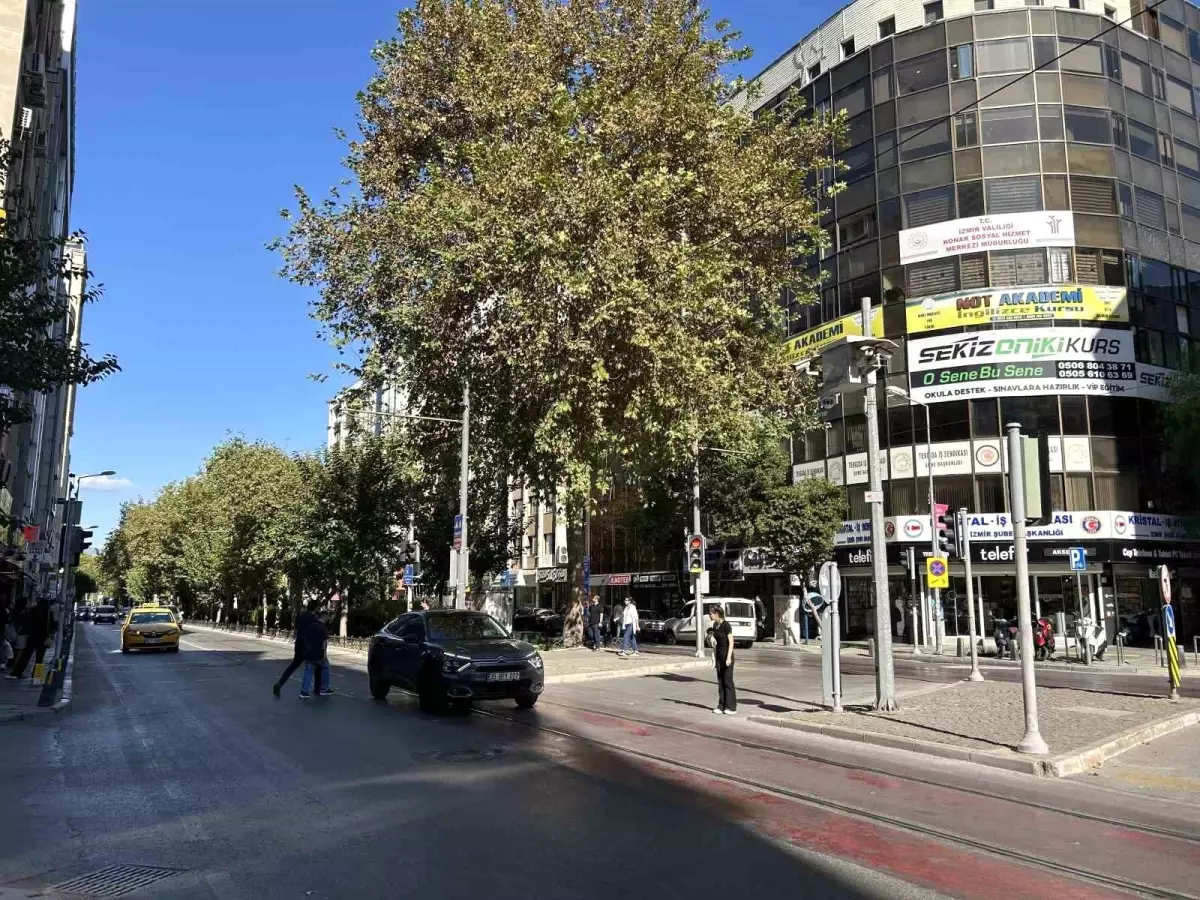 İzmir’de 4 büyüklüğünde deprem oldu