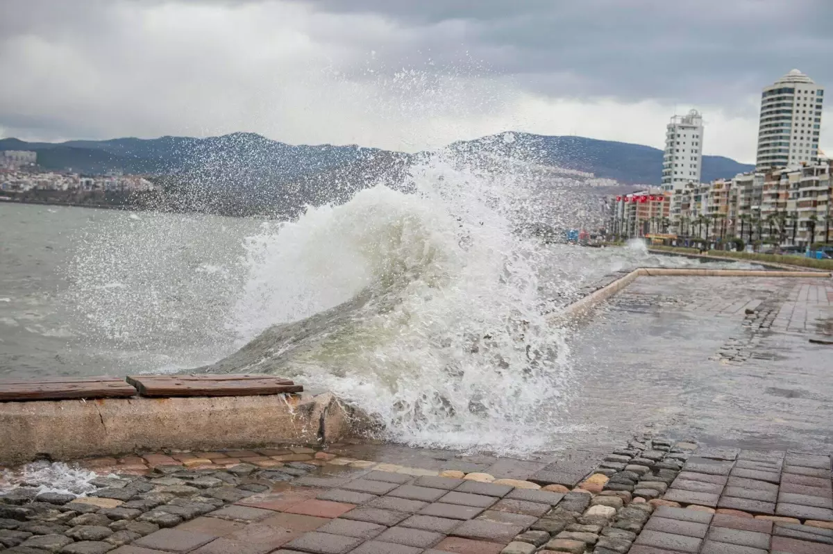 Ege Denizi’nde Kuvvetli Rüzgar Uyarısı