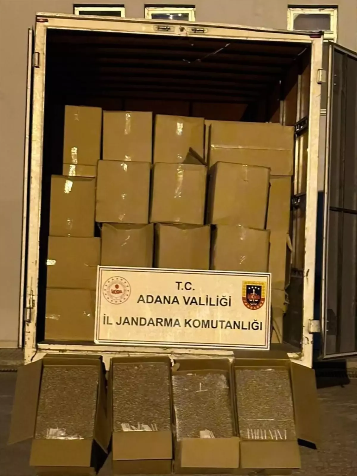 Adana’da 2.5 Milyon Kaçak Makaron Ele Geçirildi